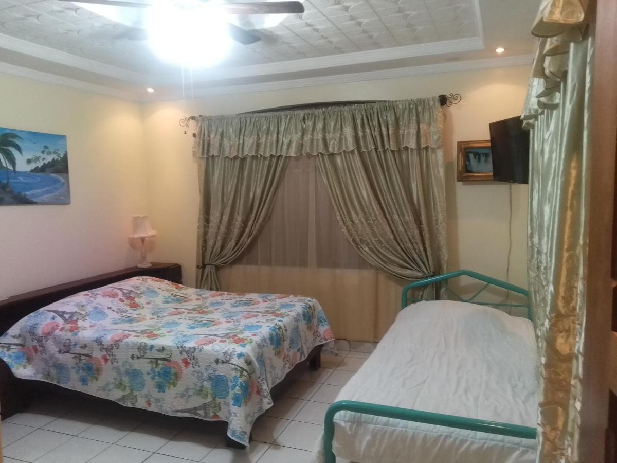 Alexander B&B Alajuela Kültér fotó
